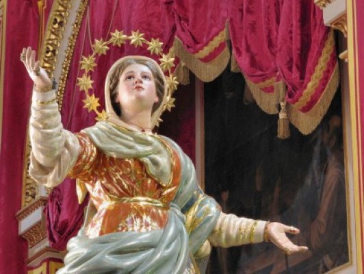 Sfânta Maria, venerată de catolici